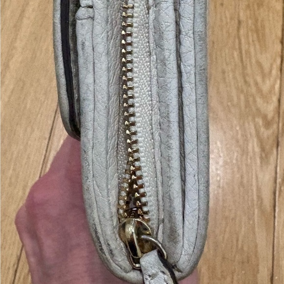 Michael Kors Jet Set Slim Flap Wallet  Cream Off-White Pebbled Leather AS IS - Picture 3 of 11